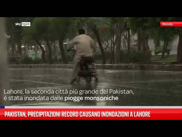 ⁣Pakistan, precipitazioni record causano inondazioni a Lahore