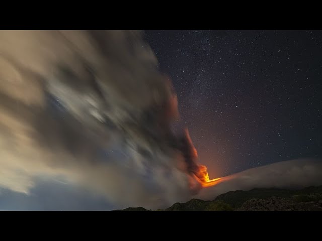 L'éruption de l'Etna crée un nuage de cendres de 10 kilomètres d'altitude