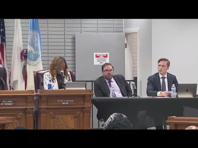 ⁣2 criminal defense attorneys for Tiffany Henyard attend Dolton board meeting