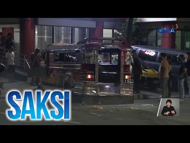 Jeep, sumalpok sa gilid ng bangko; babae sugatan | Saksi