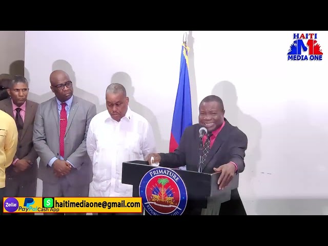 PM Gary Conille debake nan Canado Haïtien ak minis edikasyon an pou al vizite deroulman egzamen