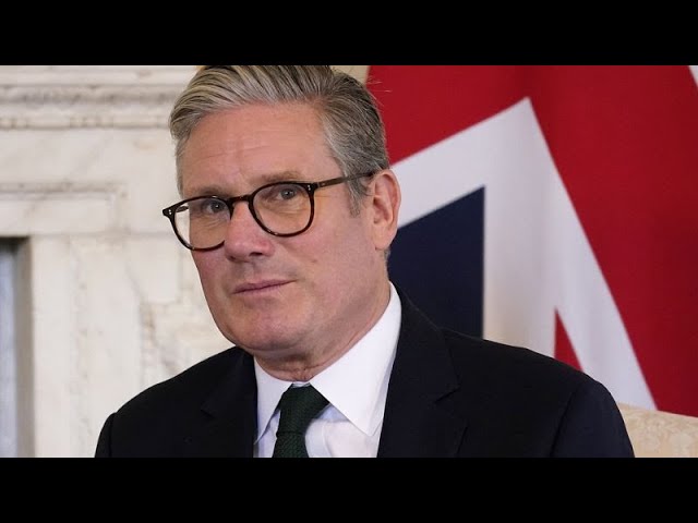 Keir Starmer promet aux émeutiers qu'ils vont "ressentir la force de la Loi"