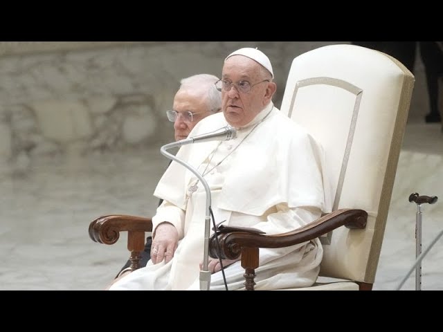 No comment : Des militants perturbent l’audience du pape