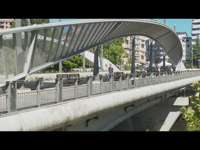 ⁣Les Serbes du Kosovo manifestent contre l'ouverture d'un pont sur la rivière Iber