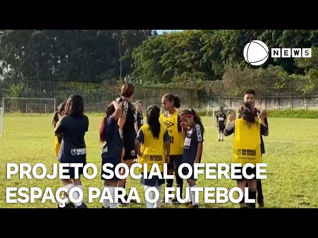 Projeto social oferece espaço gratuito para o futebol