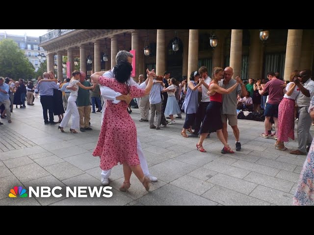 ⁣The history behind tango dancing in Paris