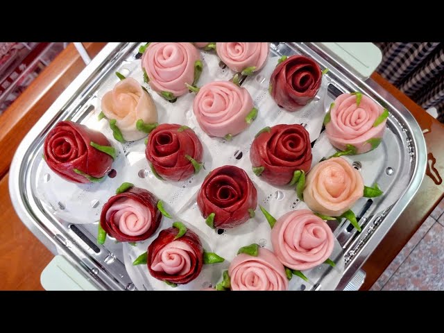 ⁣Elderly couples in north China receive 'bun flowers' on Qixi Festival