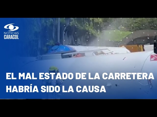 ⁣Permanece cerrada la vía Villavicencio-Bogotá por accidente de camión cisterna