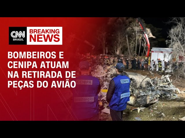 ⁣Bombeiros e Cenipa atuam na retirada de peças do avião | AGORA CNN