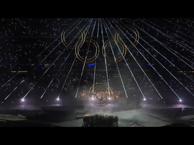 ⁣Au revoir! Paris hands over to Los Angeles in spectacular Olympics closing ceremony.