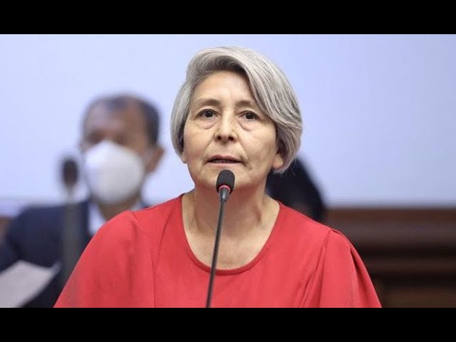 Congresista María Agüero es acusada de apropiarse del 10% del sueldo de sus trabajadores