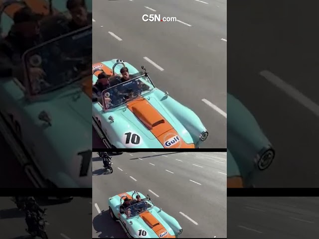 ⁣FRANCO COLAPINTO revolucionó BUENOS AIRES arriba de un SHELBY COBRA