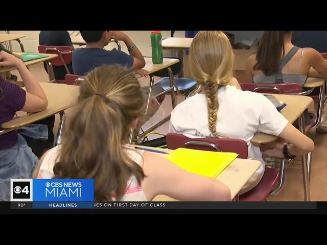 ⁣Some applaud Broward public schools tougher new rules for cellphones