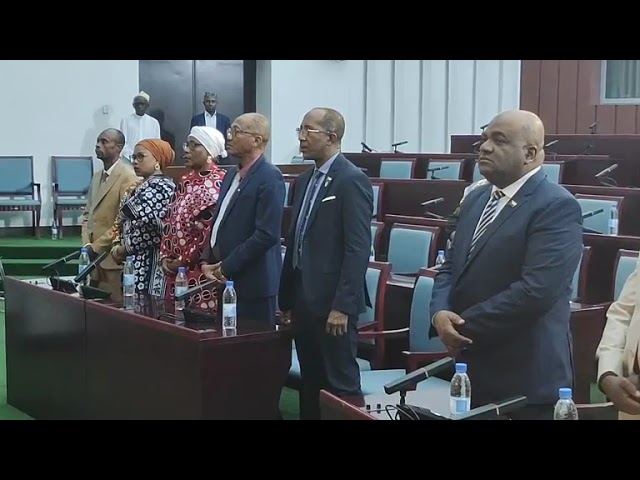 ⁣Ouverture de la session extraordinaire au palais du peuple comorien