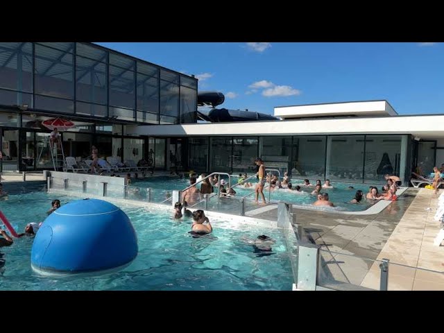 ⁣Avec la chaleur, les piscines et les plages du lac sont prises d’assaut