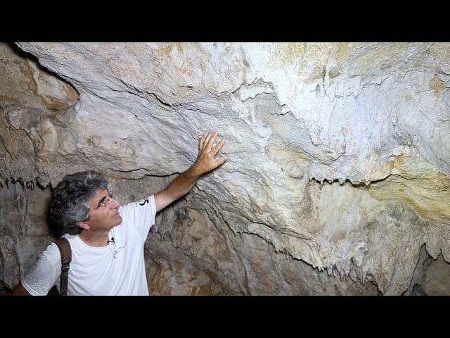 ⁣Dans les grottes karstiques de Sicile, la sécheresse réécrit l'histoire de l'île