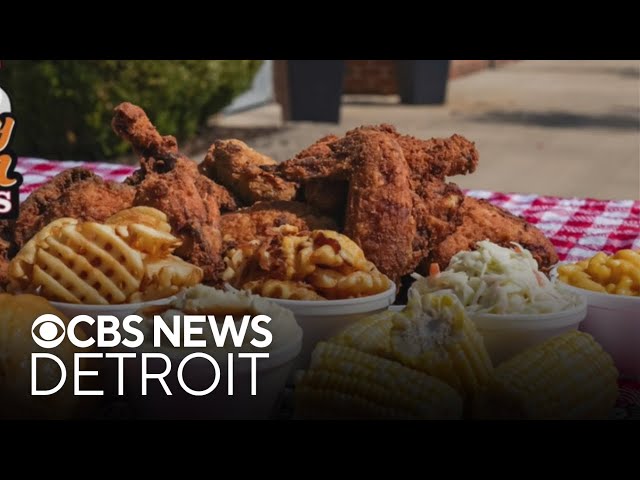 ⁣Crispy Chicken and Burgers honoring families of fallen officers