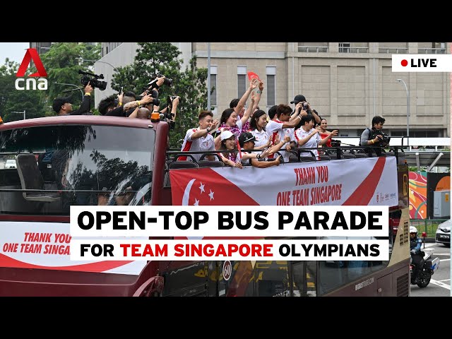 [LIVE] Singapore's open-top bus parade for #Paris2024 Olympic athletes, including Max Maeder