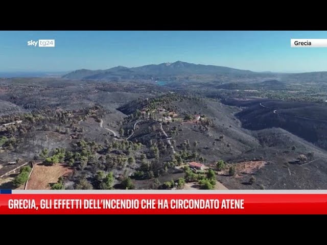 ⁣Grecia, gli effetti dell'incendio che ha circondato Atene