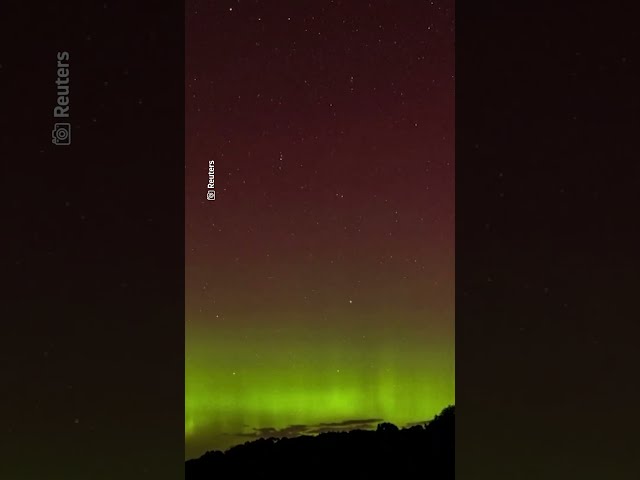 ⁣Cámara capta impresionantes auroras boreales desde el espacio