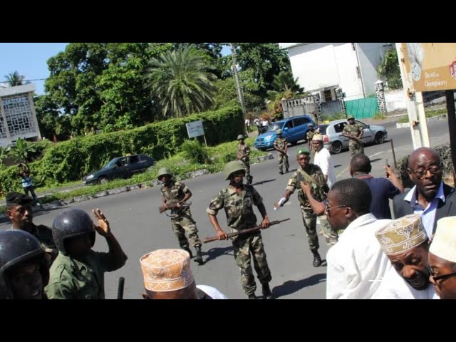 ⁣ ALERTE INFO : EN DIRECT place de l'indépendance, des arrestations musclé par les forces de l&#