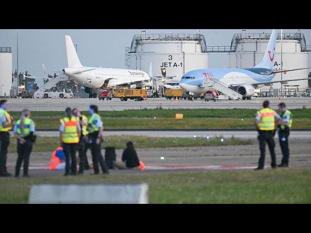 ⁣Berlin, Cologne-Bonn, Nuremberg: Last Generation climate activists halt flights at German airports