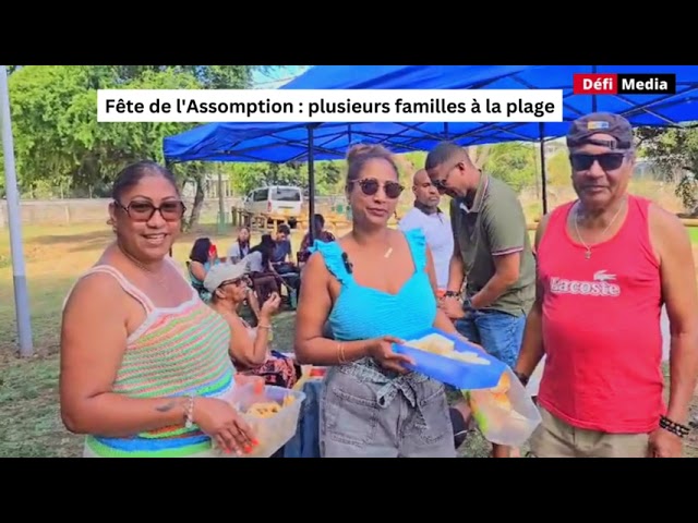 ⁣Fête de l'Assomption : des familles se réunissent à la plage