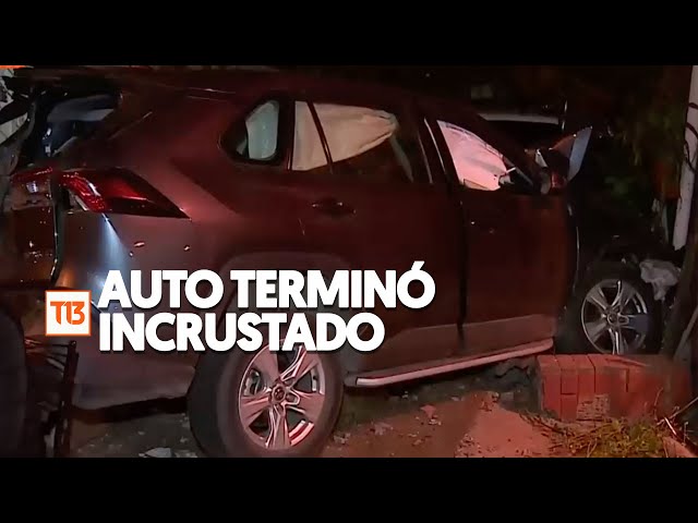 Auto robado terminó incrustado en una casa en Maipú