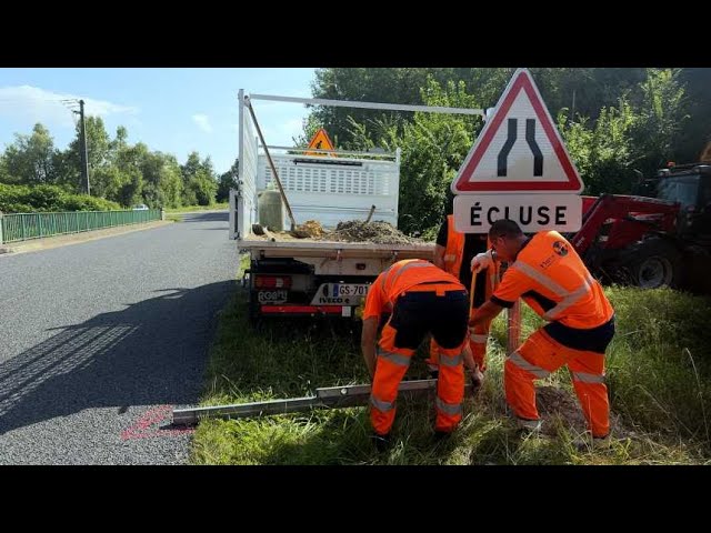 ⁣Ces travailleurs de l’ombre qui sécurisent les routes