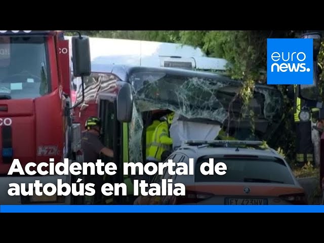 ⁣Un autobús se sale de la carretera dejando una víctima mortal y seis heridos en Italia