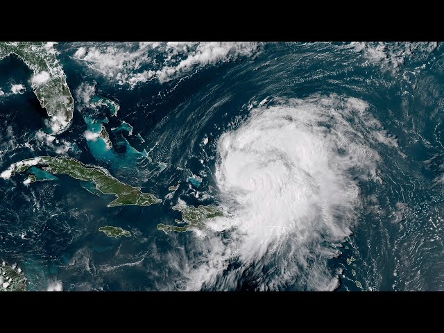 ⁣HURRICANE ERNESTO | Tracking storms trajectory towards Canada