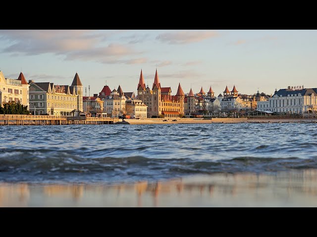 ⁣Live: Explore the beauty of Yantai Haichang Fisherman's Wharf in east China