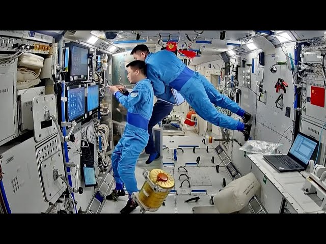 ⁣Shenzhou-18 taikonauts carry out science experiments