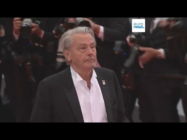 Icône du cinéma mondial Alain Delon est mort dimanche à 88 ans