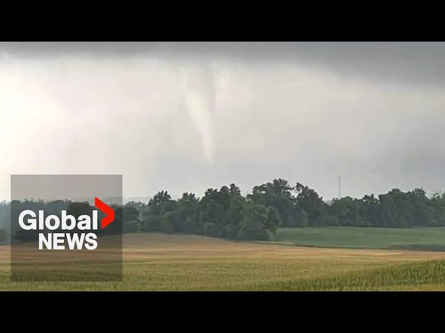 ⁣Tornado touches down in southwestern Ontario town, Ayr residents clean up trail of destruction