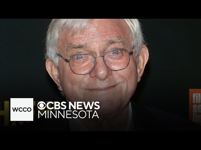 ⁣Pioneering daytime talk show host Phil Donahue dies at 88