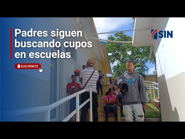 ⁣Padres siguen buscando cupos en escuelas, mientras dan los toques finales