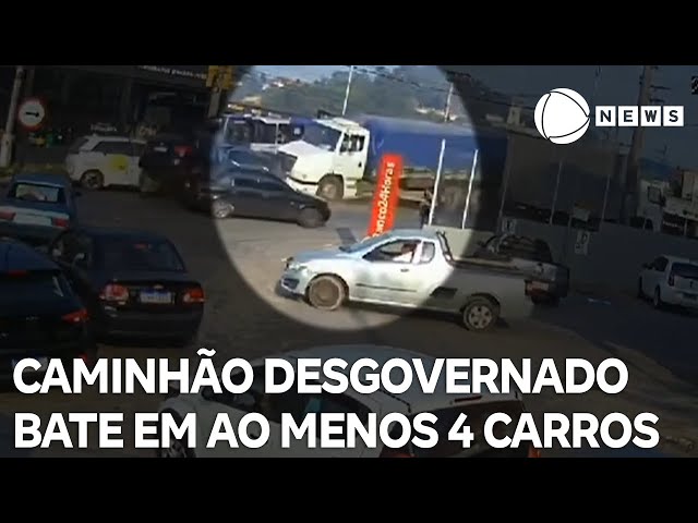 Caminhão desgovernado bate em ao menos quatro carros na Grande SP