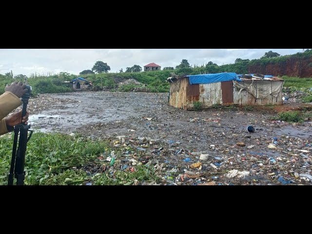 ⁣Hamdallaye 1 (Conakry) : plusieurs concessions envahies par des eaux usées