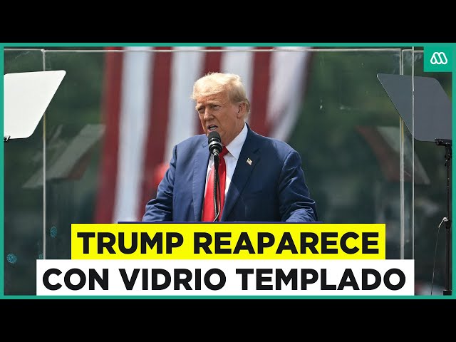 ⁣Donald Trump reaparece con vidrio blindado en conferencia pública