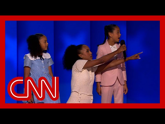 ⁣Kerry Washington and Kamala Harris' grandnieces teach the DNC how to pronounce Harris' nam