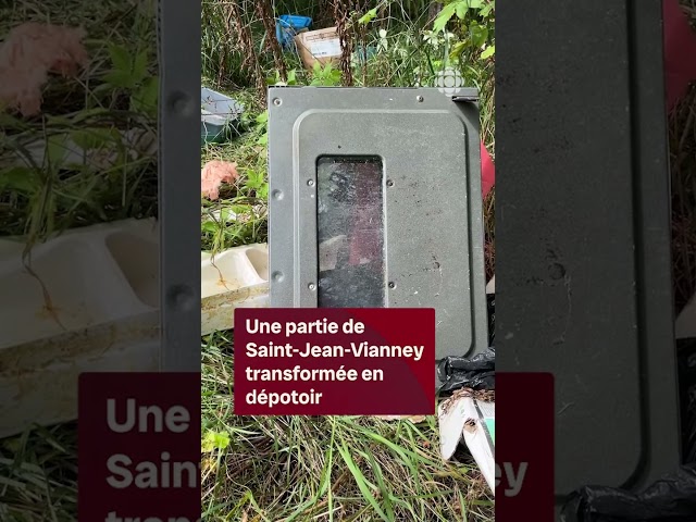 ⁣Des déchets abandonnés sur le site de Saint-Jean-Vianney