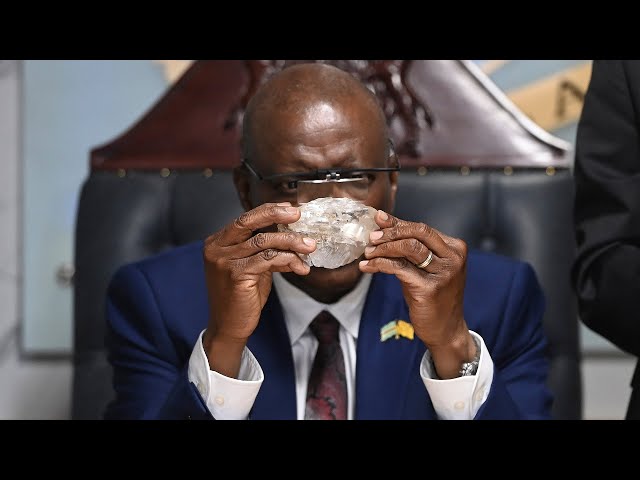 ⁣Canadian company unearths 2,492-carat diamond in Botswana