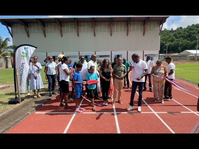 ⁣Inauguration de la Piste d'Athlétisme Amédée Paisley à Bouillante.