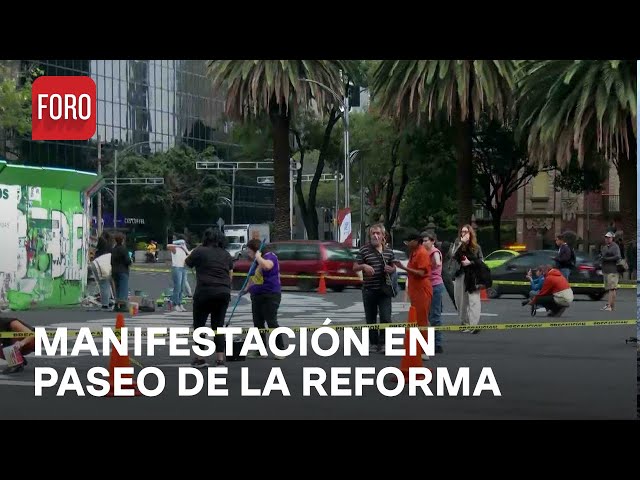 Familiares de víctimas de desaparición forzada se manifiestan en Reforma, CDMX. - Sábados de FORO