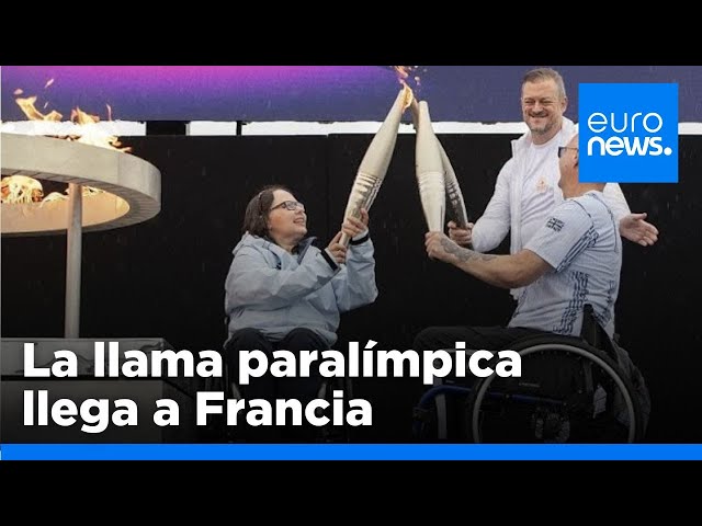 ⁣La llama paralímpica llega a Francia tras cruzar el Canal de la Mancha