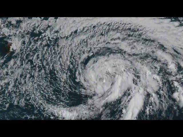 ⁣Hone grows to Category 1 hurricane as it approaches Hawaii