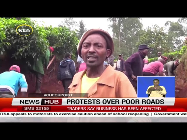 ⁣Some residents in Kirinyaga county join hands to repair a road as they decry its poor state