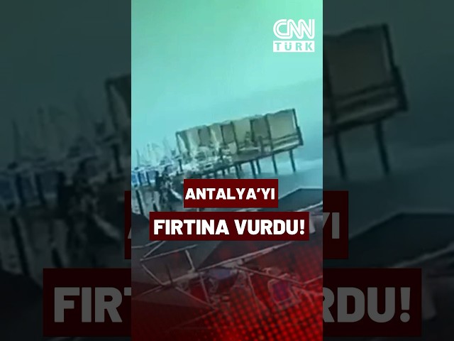 Antalya Fırtınaya Teslim! Şezlonglar, Sandalyeler Havada Uçtu...