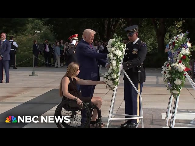 ⁣Trump lays wreath at Arlington National Cemetery for victims of Kabul airport attack